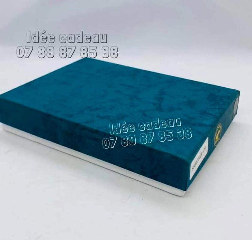 PORTE FEUILLE 100% CUIR