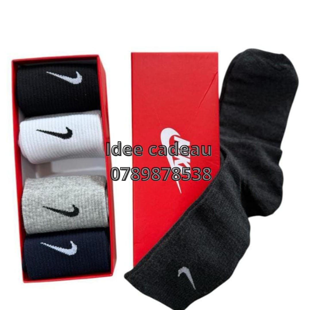 CHAUSSETTES